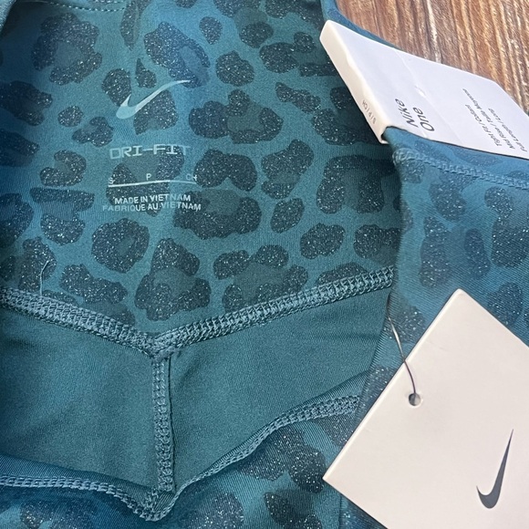 Nike glitter cheetah print leggings - Picture 3 of 3